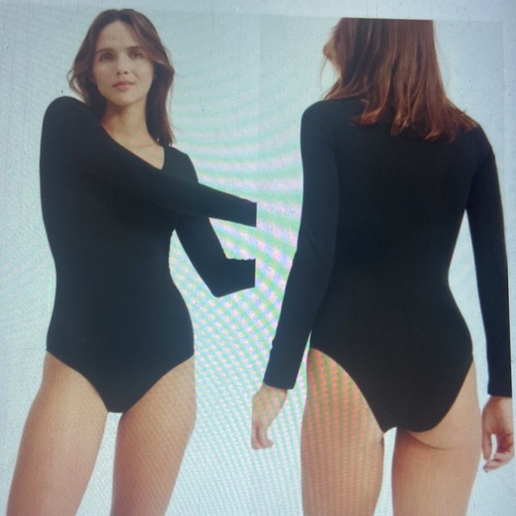 EVERLANE THE LONG SLEEVE V-NECK BODYSUIT IN S - Picture 3 of 11